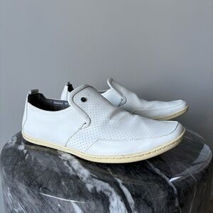 Men’s Steve Madden White Leather Loafers size 9